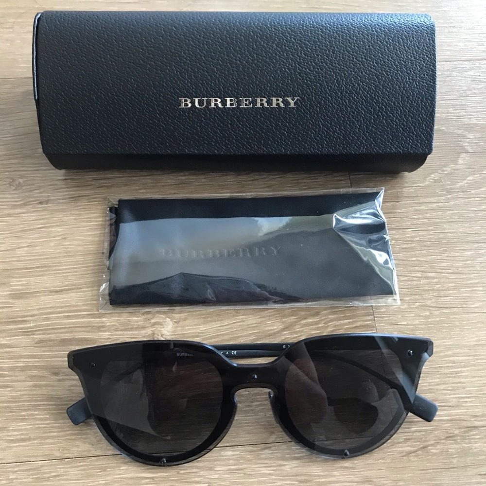 COPY - Sunglasses Burberry BE 3102 (12838G)